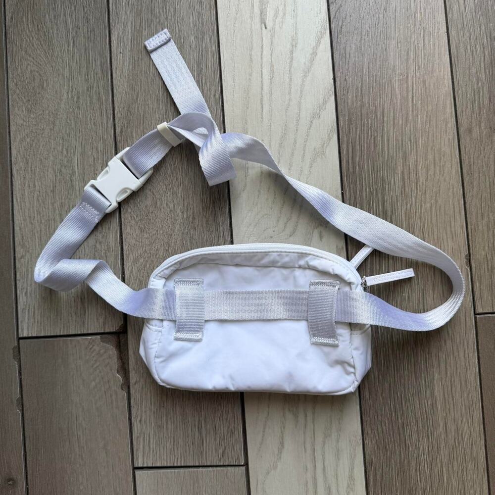 Athleta white waist bag athletic - Picture 3 of 6